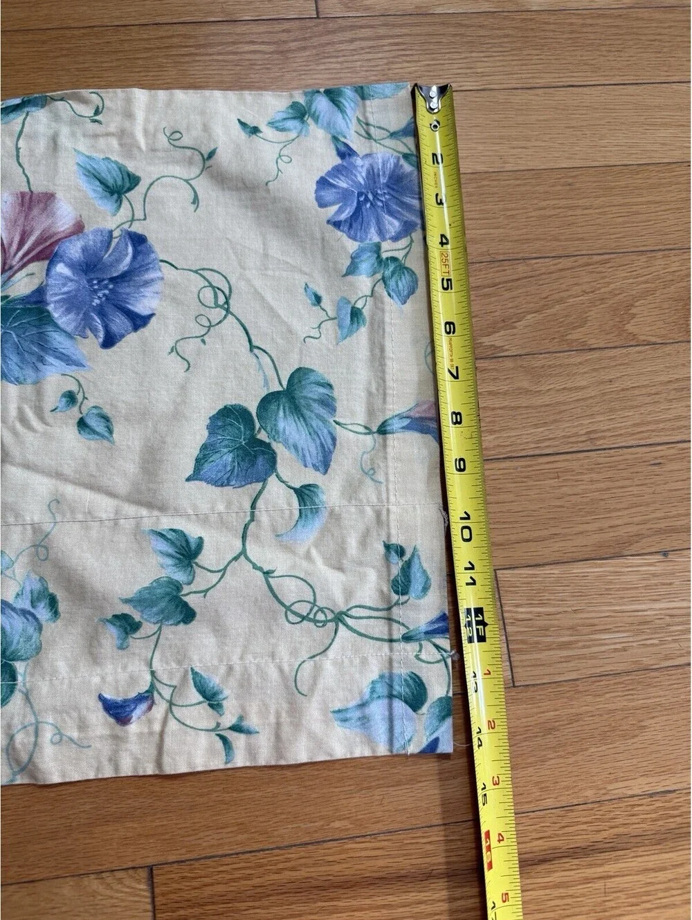Unique Vintage vintage 1990s